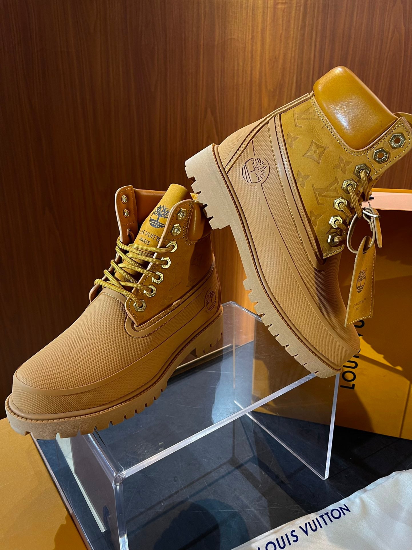 Louis Vuitton × Timberland 6" ankle boot olive green -US(LV) size 10