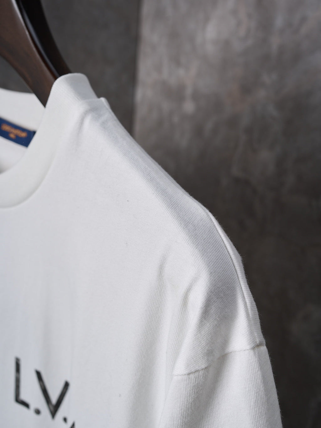 LV Distressed Letter Print Crew Neck Short Sleeve T-Shirt