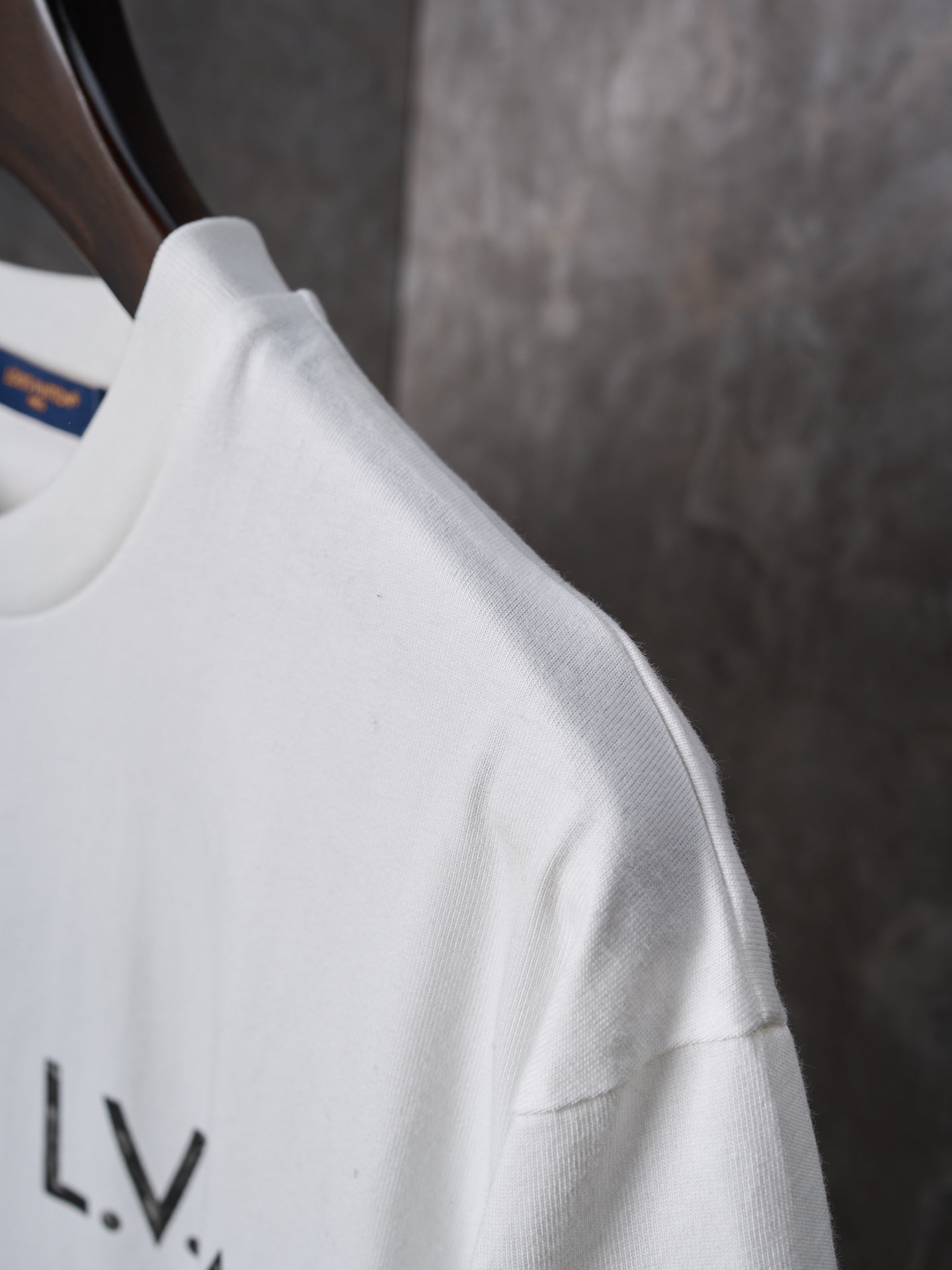 LV Distressed Letter Print Crew Neck Short Sleeve T-Shirt