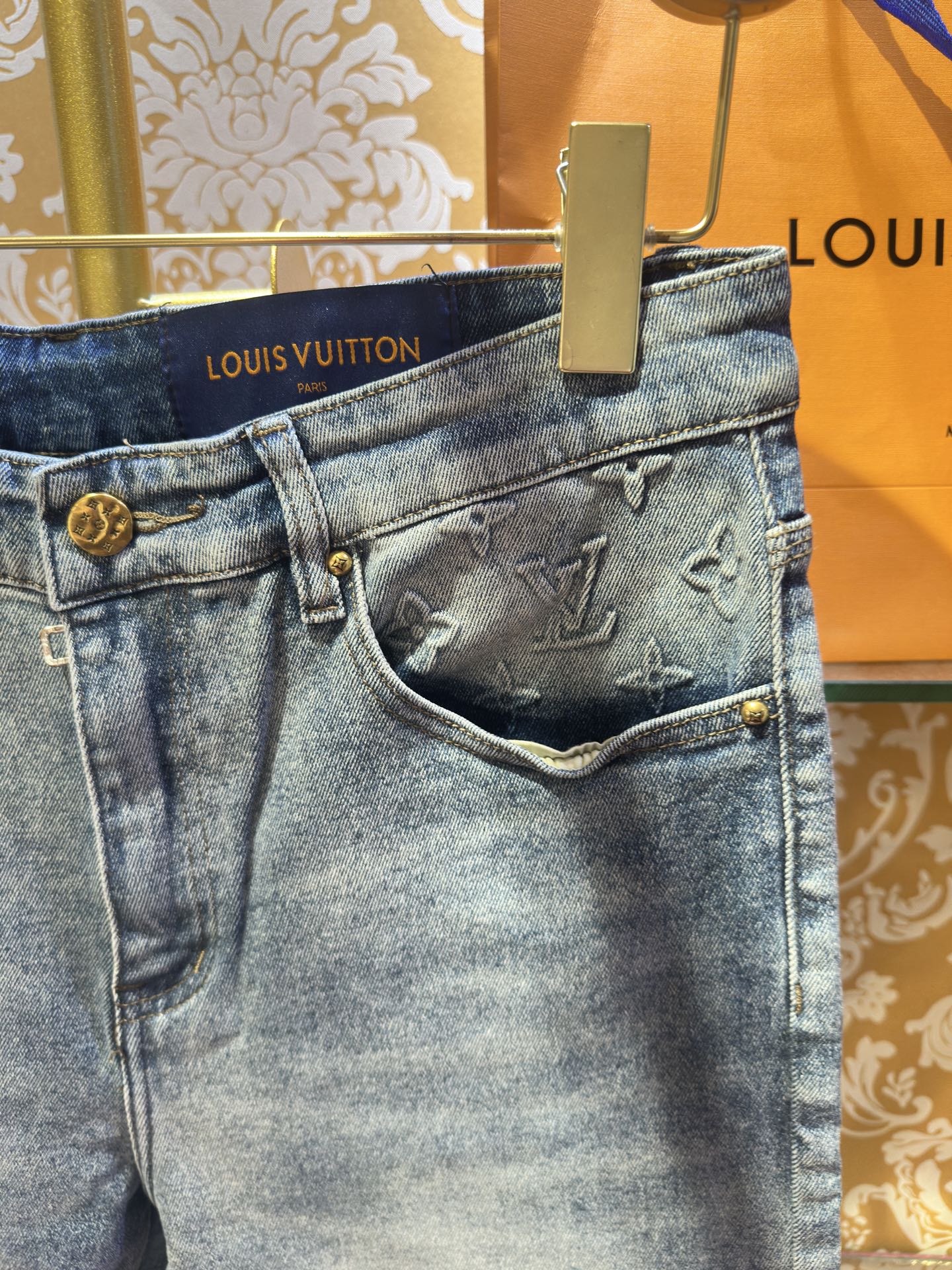 LV Fitted Jeans
