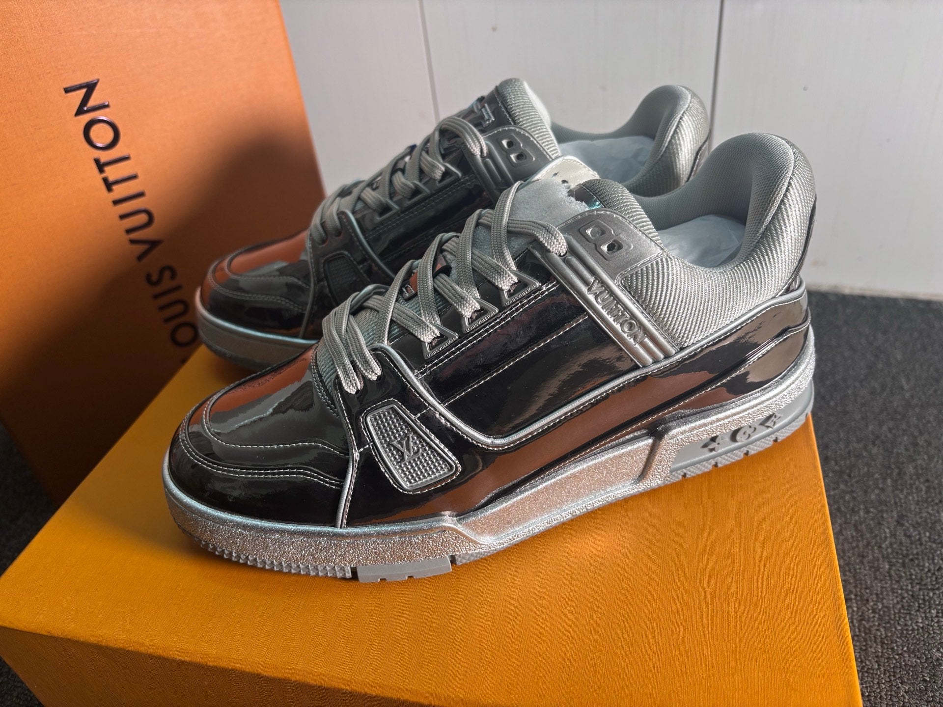 Lv Trainers - Exclusive Edition