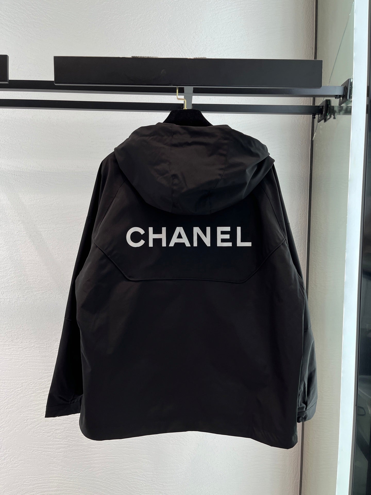 Women's Chan* Windbreaker Jacket