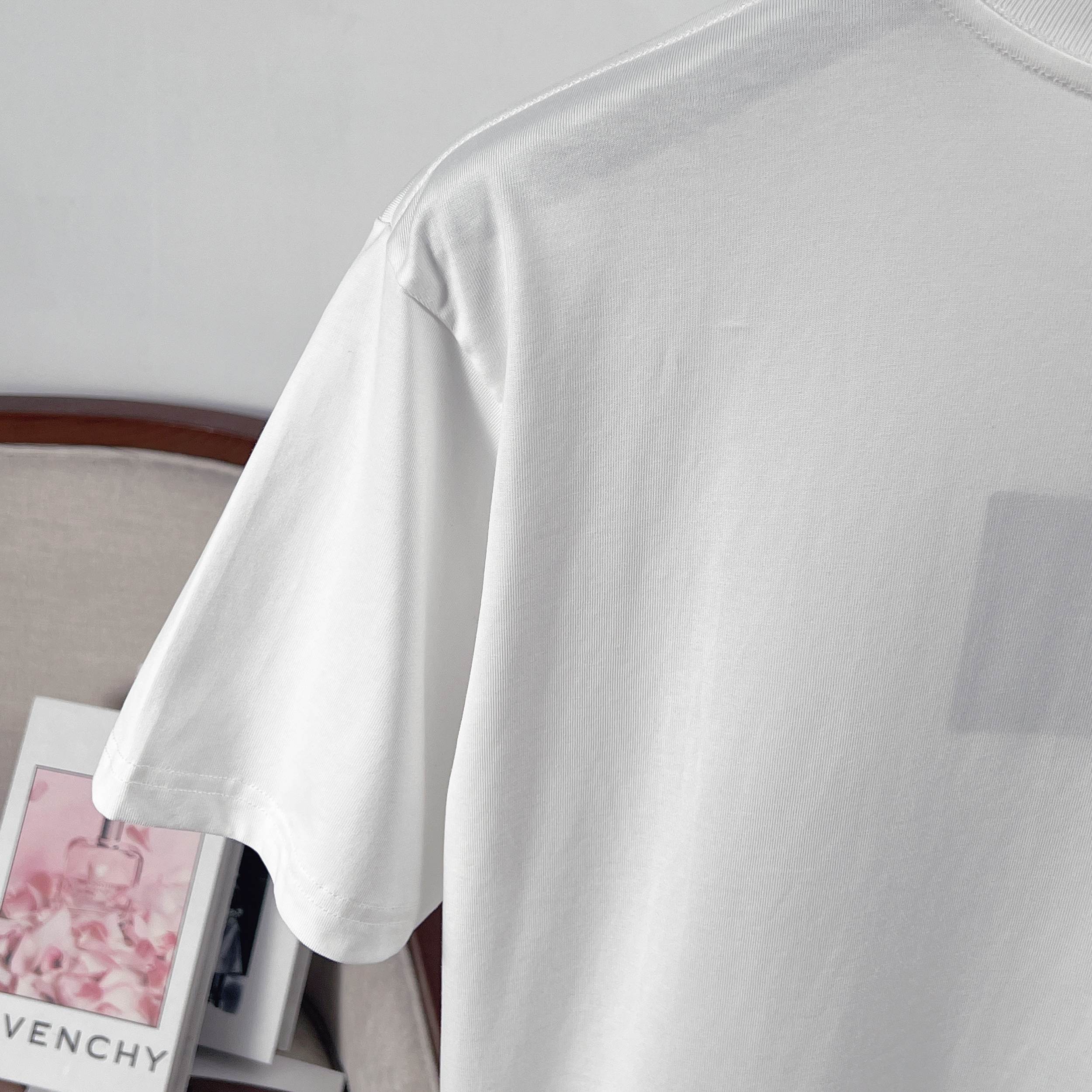 LV Earth flocked Print- Sleeve T-Shirt