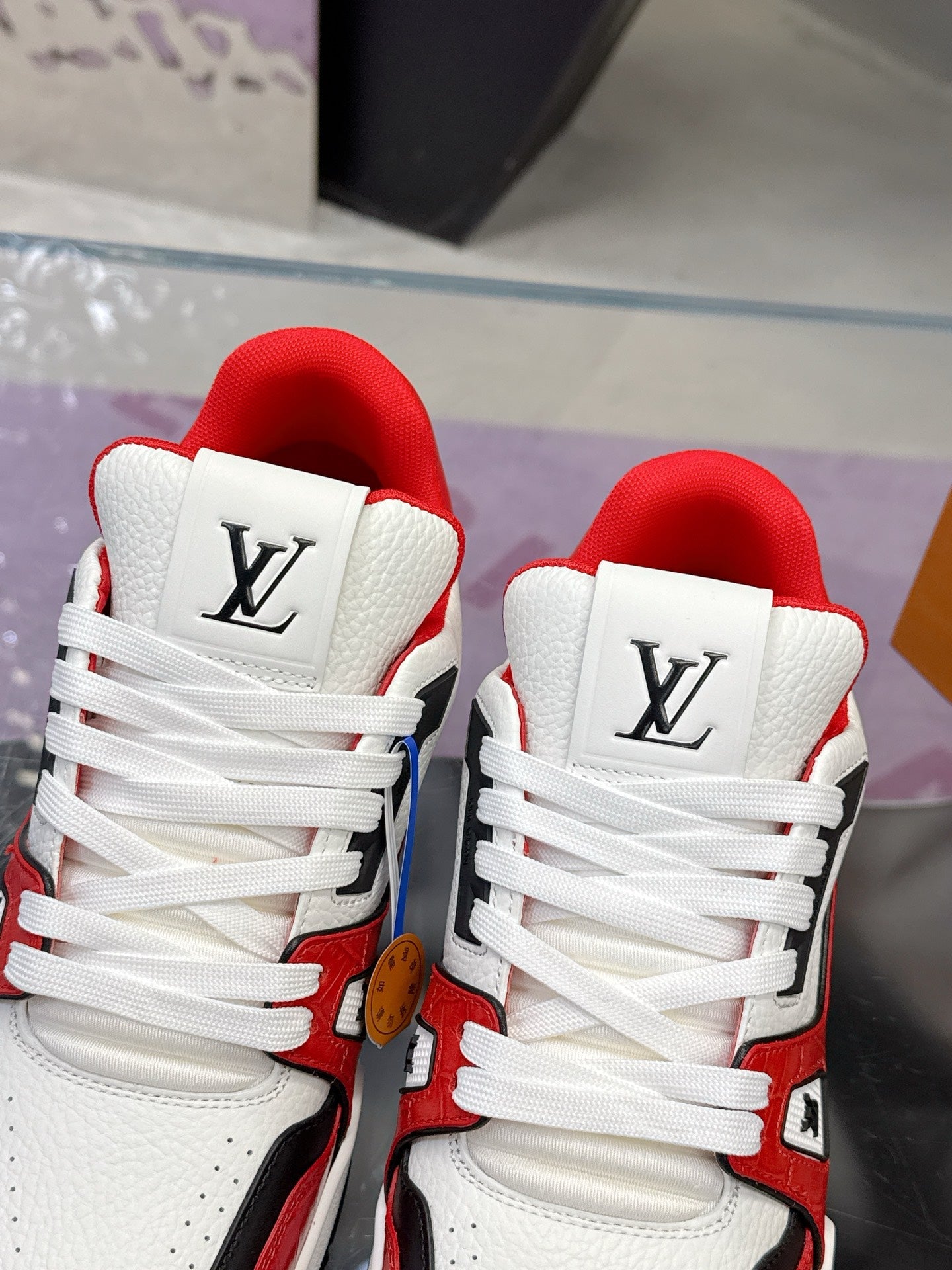 Lv Trainers