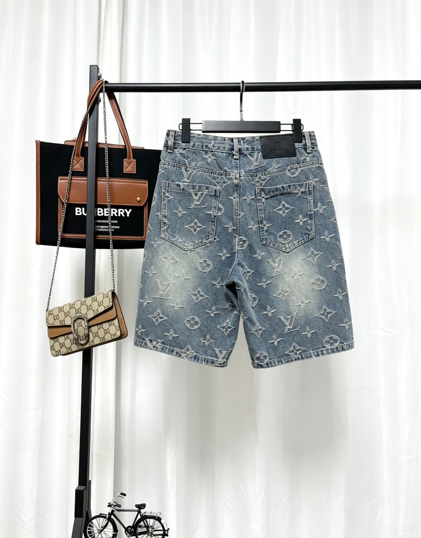 LVFloral Pattern Jacquard Denim Shorts