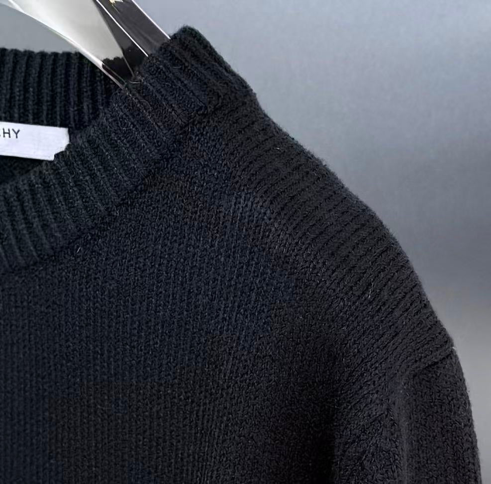 Givenchy  Sweater