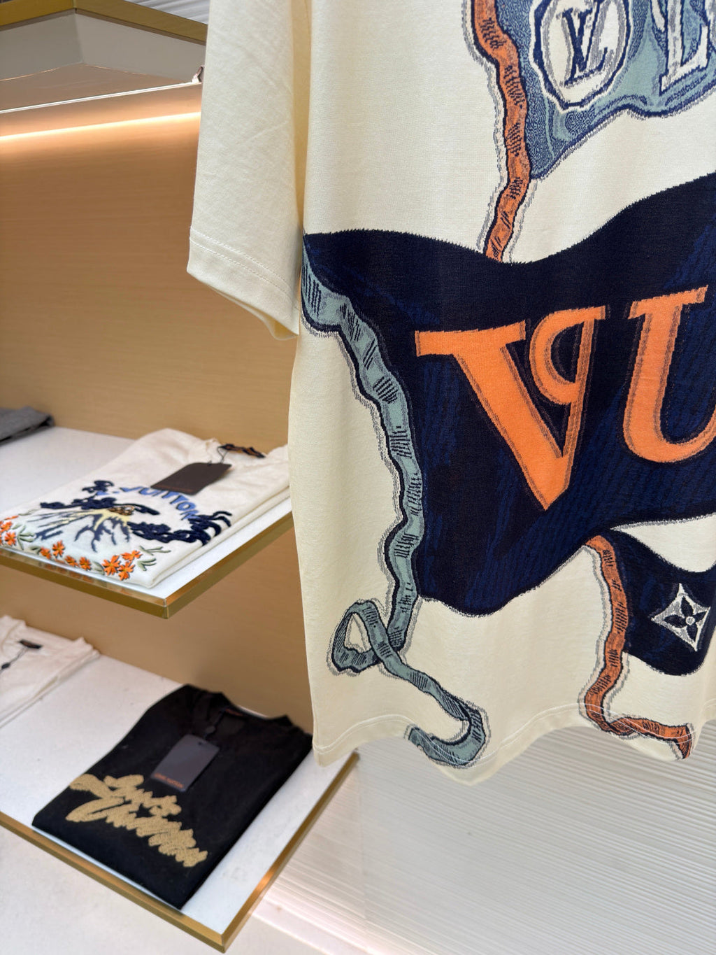 LV T-Shirt