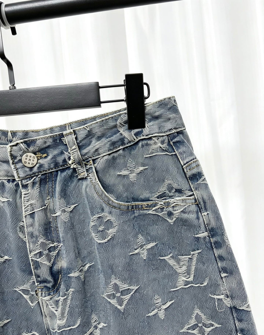 LVFloral Pattern Jacquard Denim Shorts