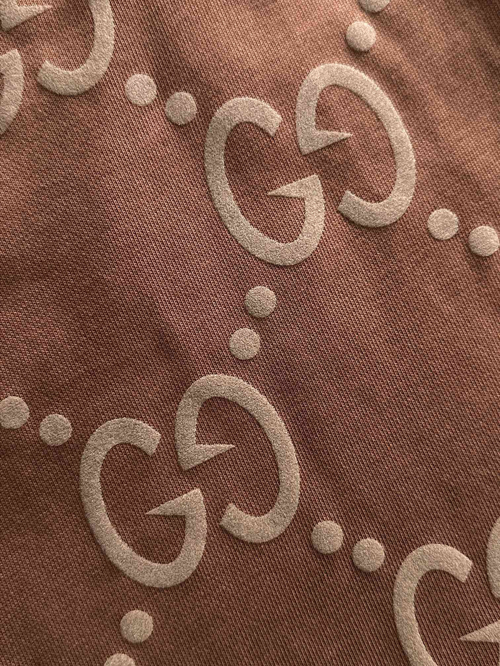 Gucci shorts with back patch pocked