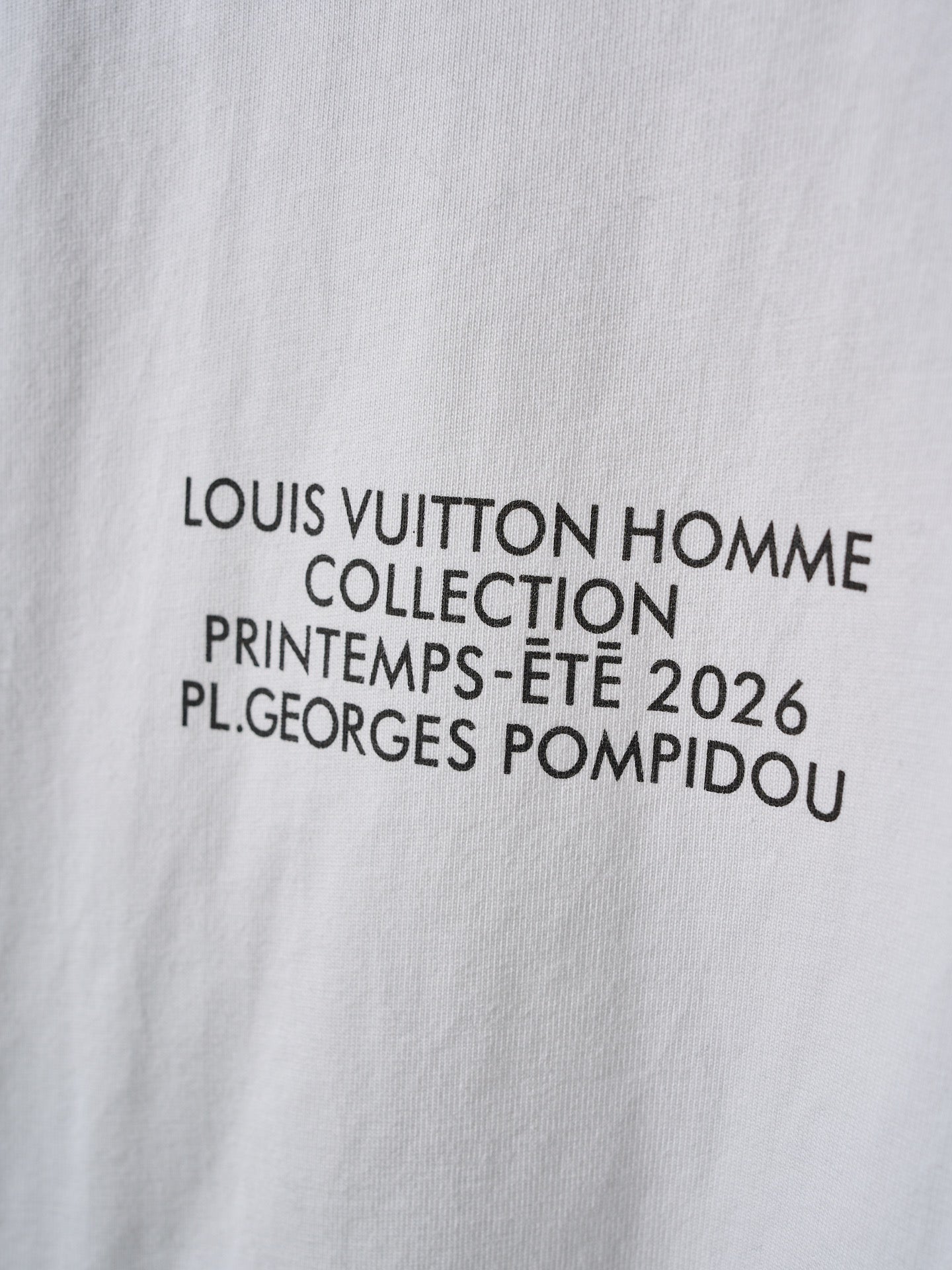 LV Distressed Letter Print Crew Neck Short Sleeve T-Shirt