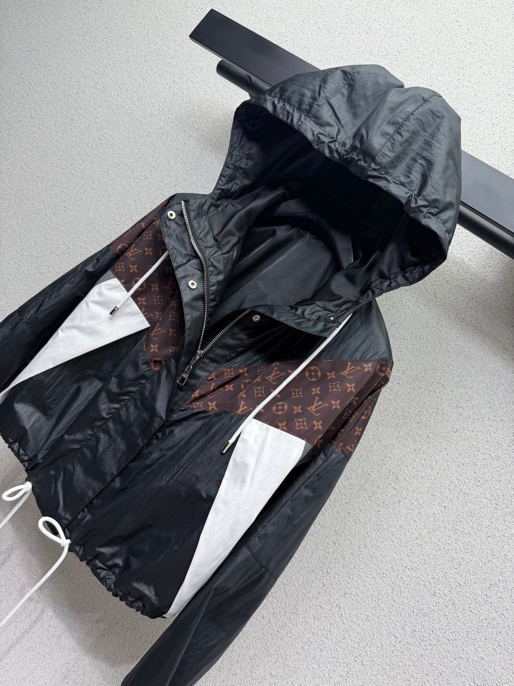 LV hooded Jacket - Women's
