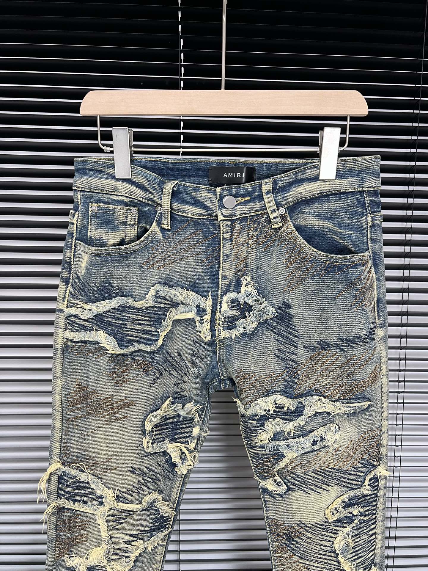 Amiri Embroidered Stretchy Slim Fit Flared Jeans