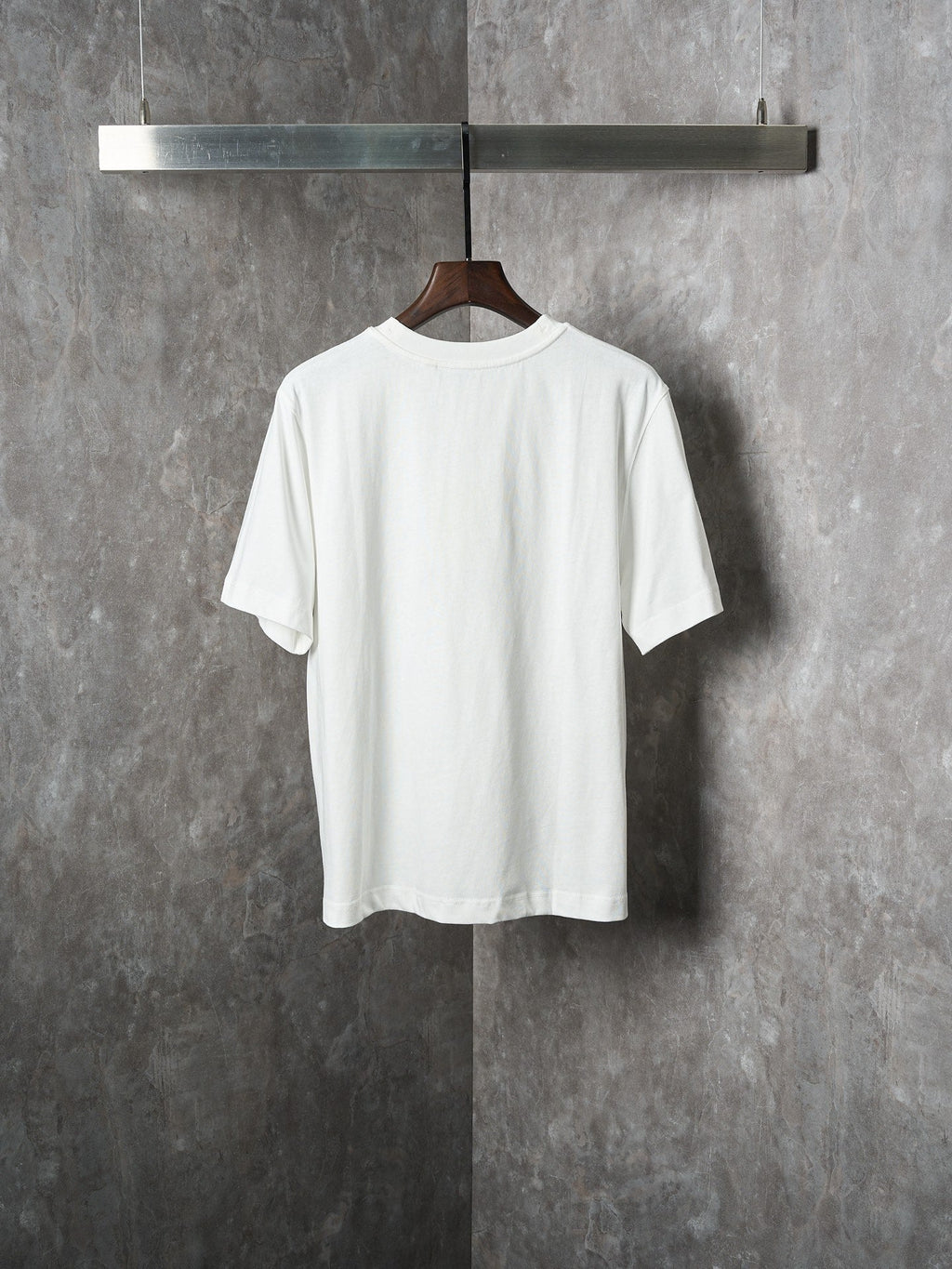 Burberry embroidered T-Shirt