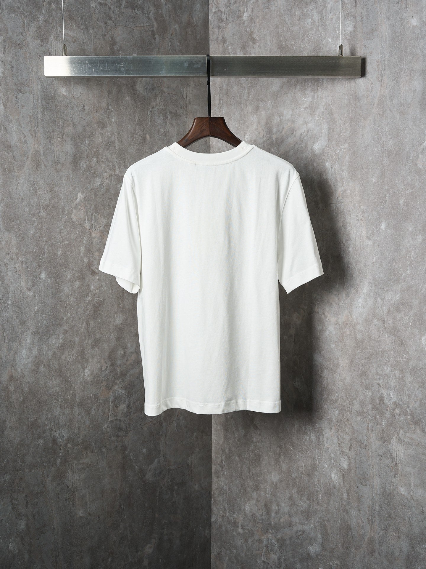 Burberry embroidered T-Shirt